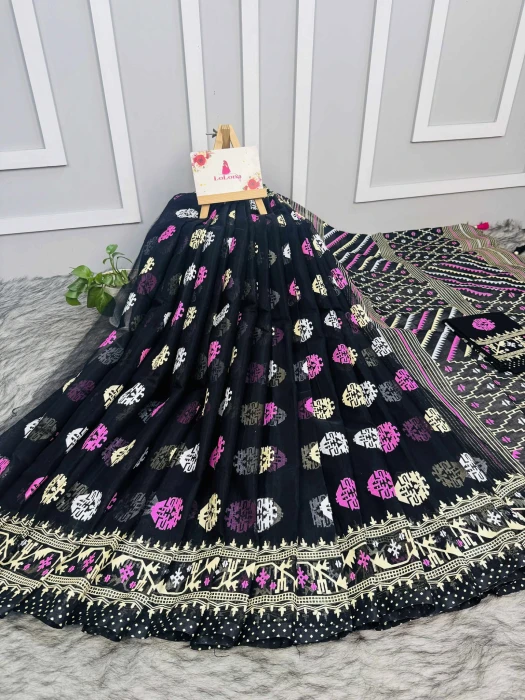 Halfsilk  Saree With  Blouse BS-8008